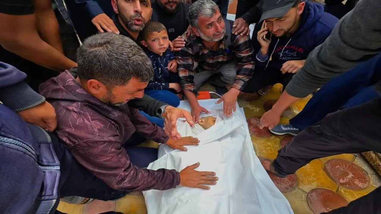 قصف إسرائيلي يودي بحياة شهيد سعودي في قطاع غزة